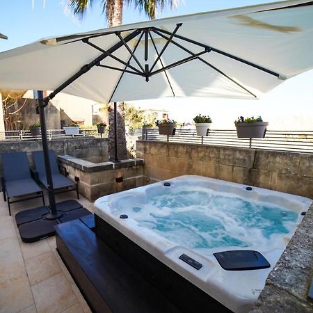 Mgarr Harbour Views Duplex Maisonette With Jacuzzi Hot Tub מראה חיצוני תמונה