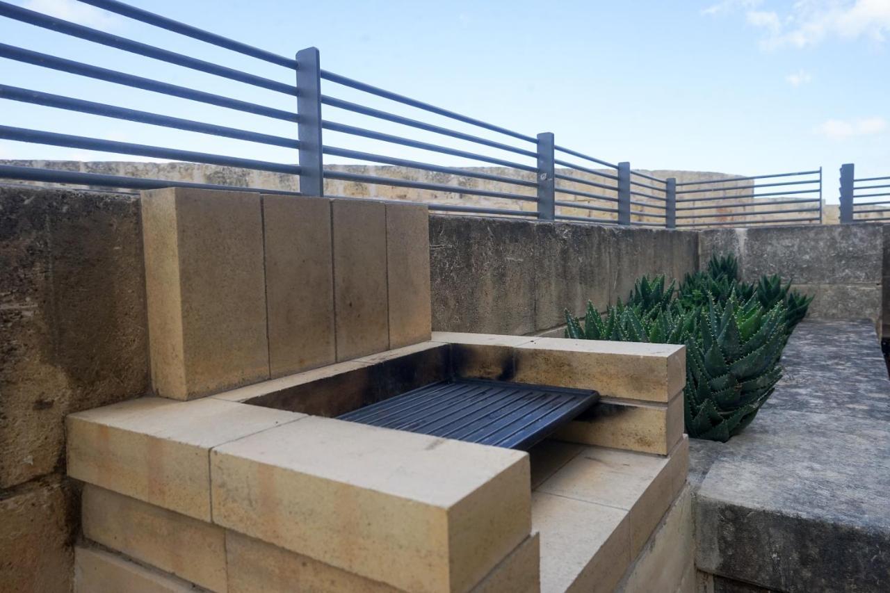 Mgarr Harbour Views Duplex Maisonette With Jacuzzi Hot Tub מראה חיצוני תמונה
