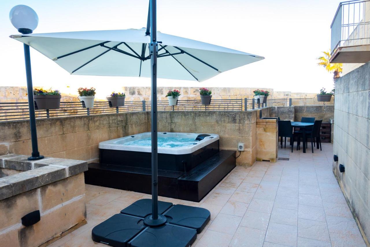 Mgarr Harbour Views Duplex Maisonette With Jacuzzi Hot Tub מראה חיצוני תמונה