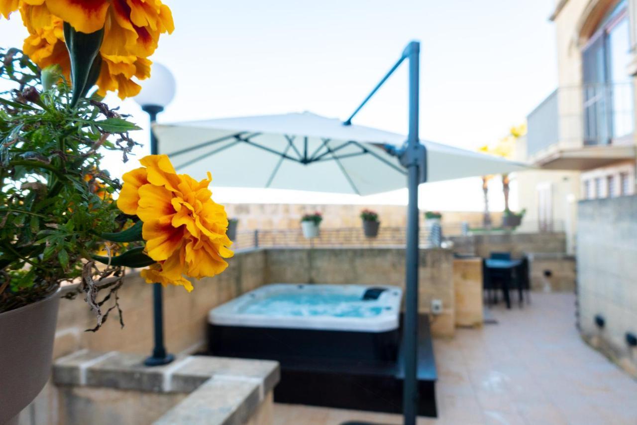 Mgarr Harbour Views Duplex Maisonette With Jacuzzi Hot Tub מראה חיצוני תמונה