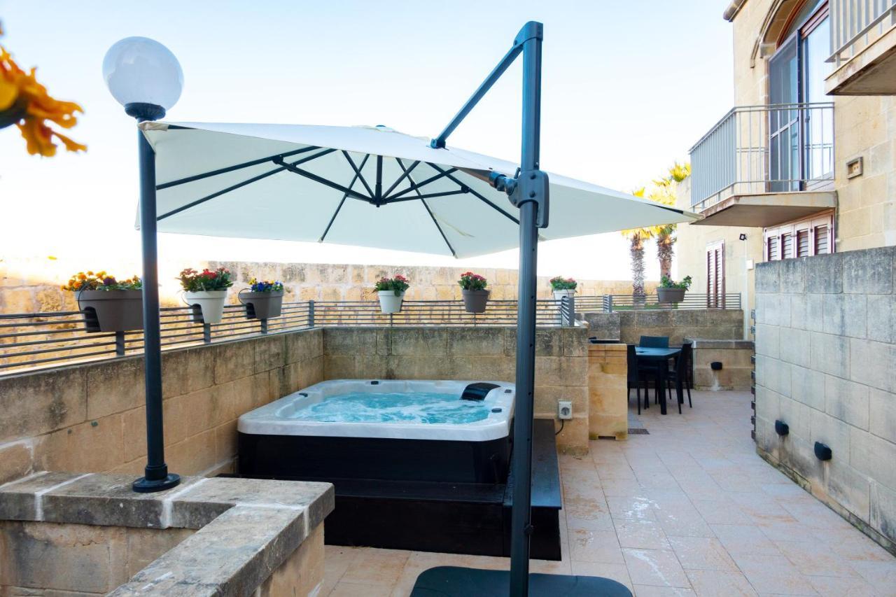 Mgarr Harbour Views Duplex Maisonette With Jacuzzi Hot Tub מראה חיצוני תמונה