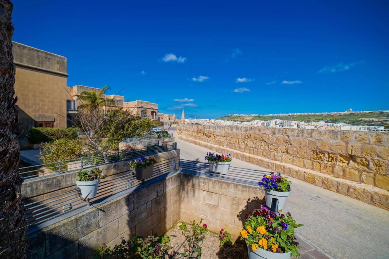 Mgarr Harbour Views Duplex Maisonette With Jacuzzi Hot Tub מראה חיצוני תמונה