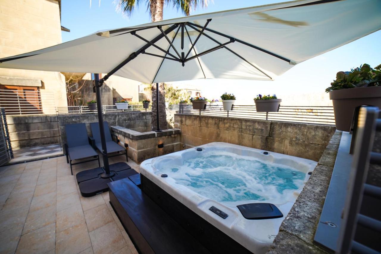 Mgarr Harbour Views Duplex Maisonette With Jacuzzi Hot Tub מראה חיצוני תמונה