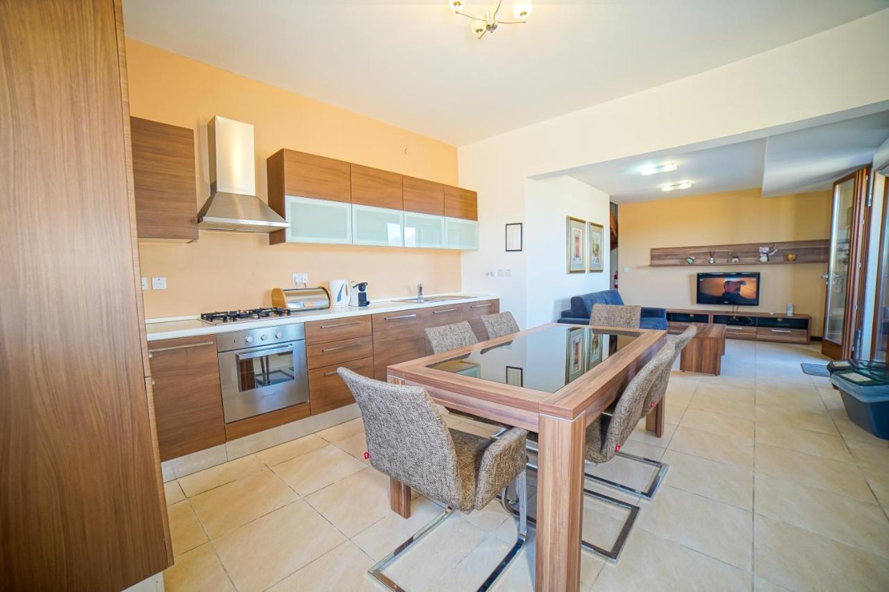 Mgarr Harbour Views Duplex Maisonette With Jacuzzi Hot Tub מראה חיצוני תמונה
