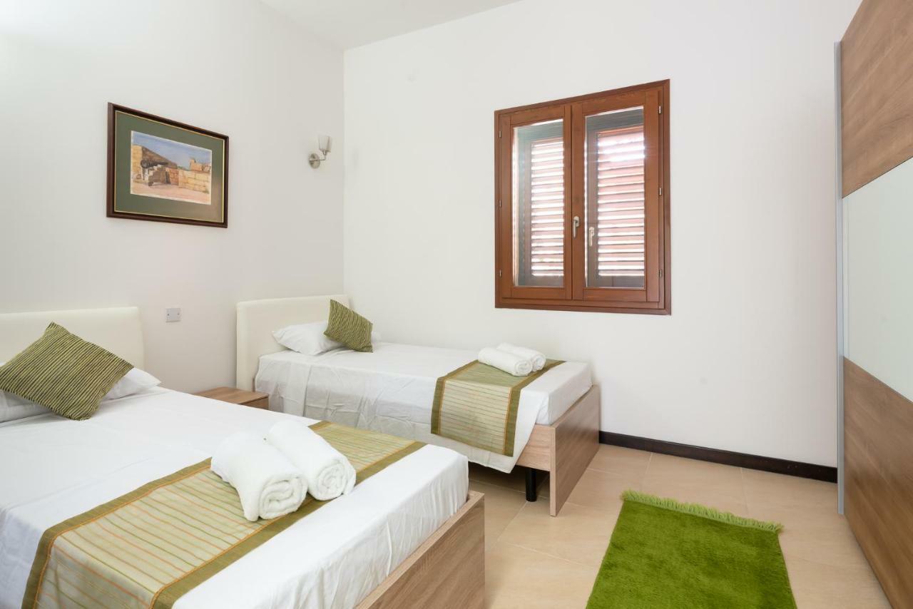Mgarr Harbour Views Duplex Maisonette With Jacuzzi Hot Tub מראה חיצוני תמונה