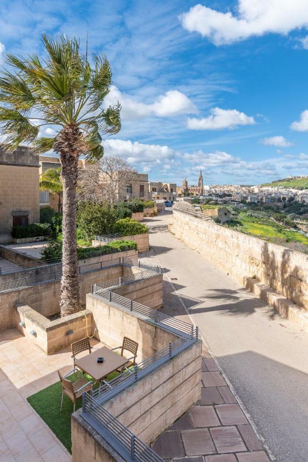 Mgarr Harbour Views Duplex Maisonette With Jacuzzi Hot Tub מראה חיצוני תמונה