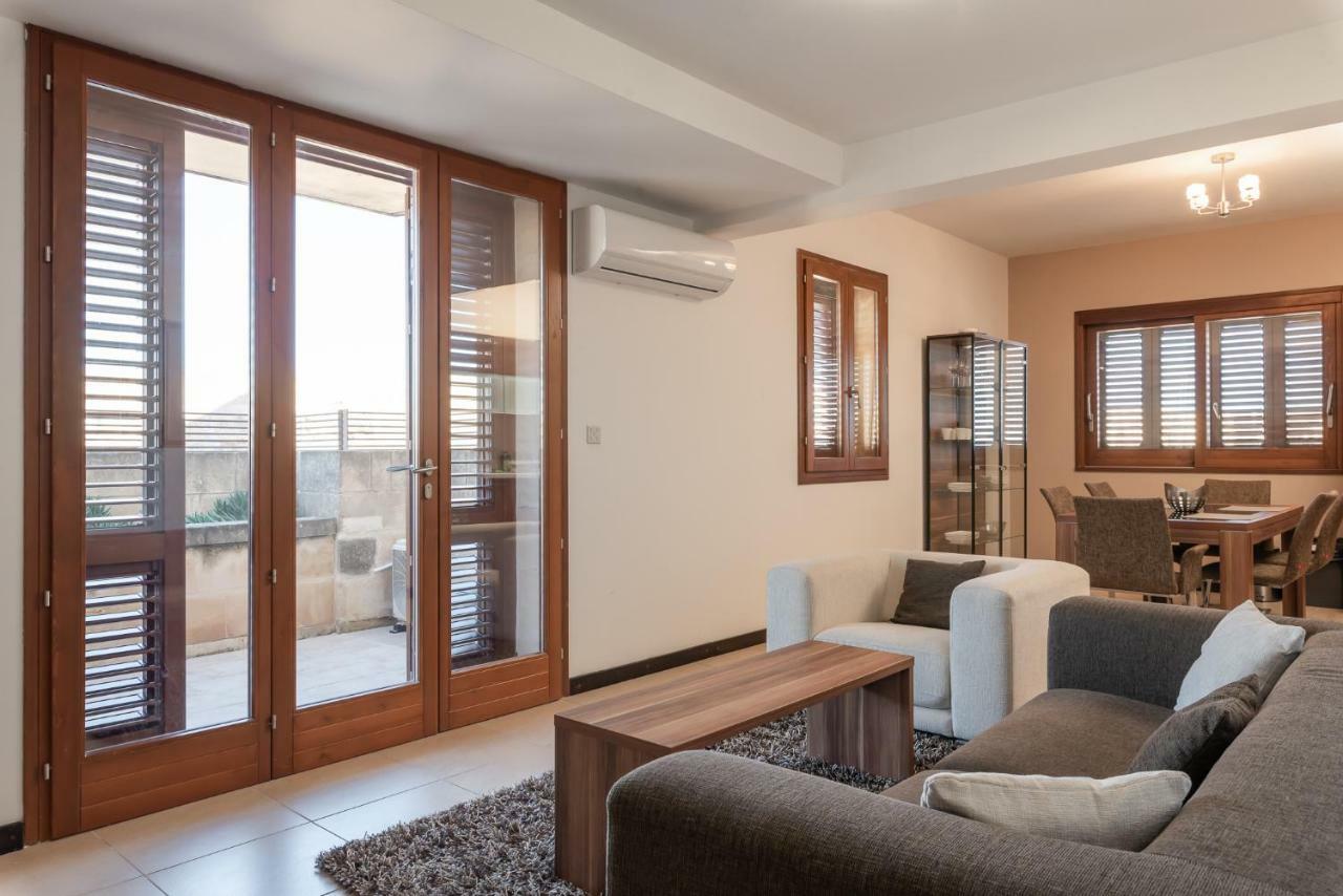 Mgarr Harbour Views Duplex Maisonette With Jacuzzi Hot Tub מראה חיצוני תמונה
